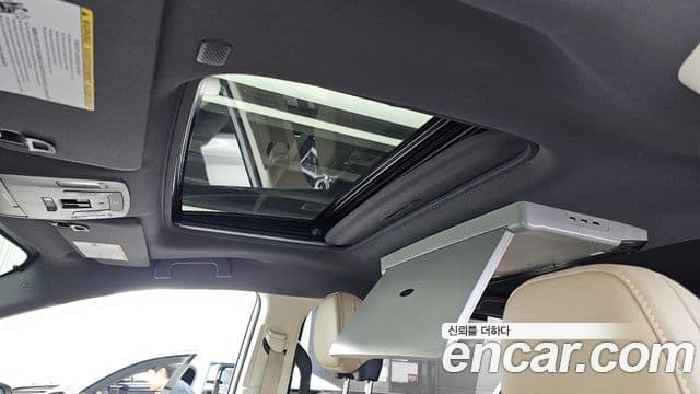 Toyota Sienna 2022 — ფოტო 31/34
