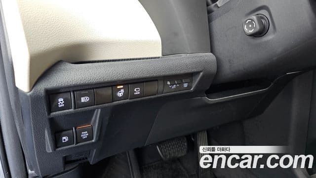 Toyota Sienna 2022 — ფოტო 5/34
