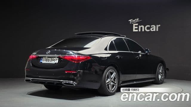 Mercedes-Benz S-Class 2022 — Photo 12/38