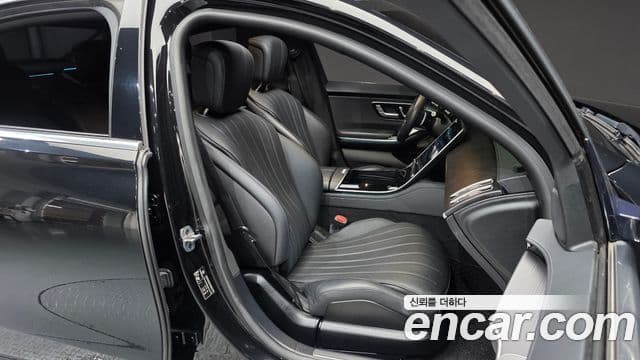 Mercedes-Benz S-Class 2022 — Photo 32/38