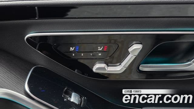 Mercedes-Benz S-Class 2022 — Photo 4/38