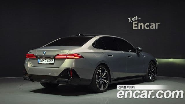 BMW 5 Series 2025 — Photo 17/20