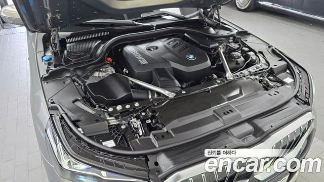 BMW 5 Series 2025 — Photo 3/20