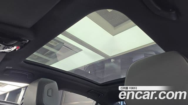 BMW 5 Series 2025 — Photo 11/20