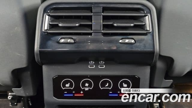 BMW 5 Series 2025 — Photo 1/20