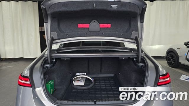 BMW 5 Series 2025 — Photo 20/20
