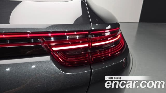 Porsche Panamera 2018 — ფოტო 9/35
