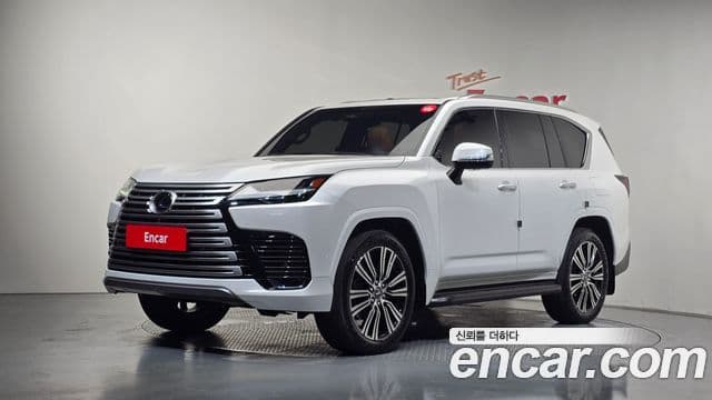 Lexus LX 2025 — Фото 1/20