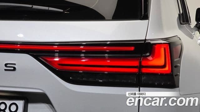 Lexus LX 2025 — Photo 25/35