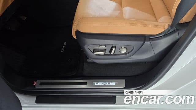 Lexus LX 2025 — Photo 2/35