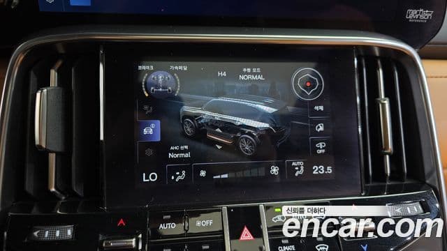 Lexus LX 2025 — Photo 14/35