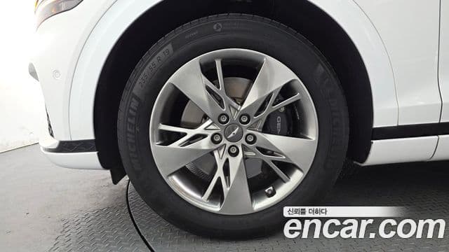 Genesis GV70 2021 — Photo 4/20