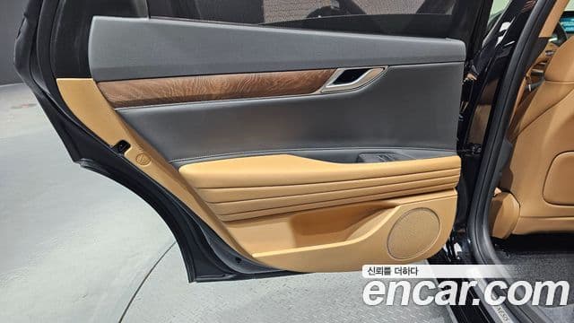 Genesis G80 2023 — Şəkil 22/31