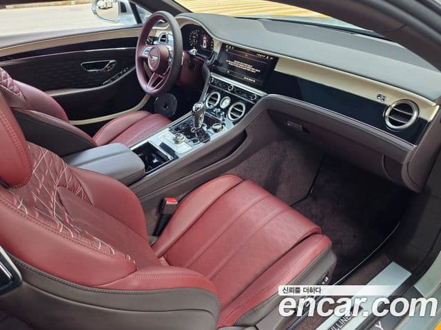 Bentley Continental GT 2026 — Şəkil 18/20