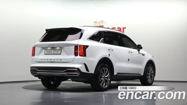 Kia Sorento 2022 — Фото 1/20