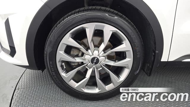 Kia Sorento 2022 — Фото 4/20
