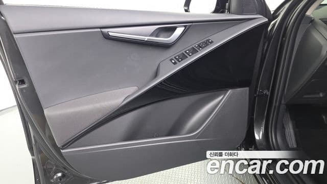 Kia Niro 2025 — Photo 1/33