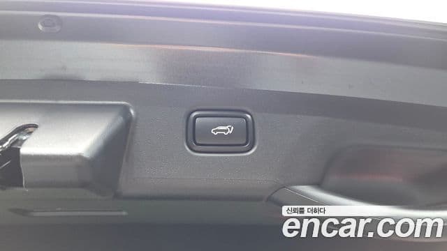 Kia Niro 2025 — Photo 17/33