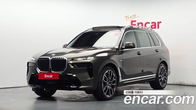 BMW X7 2026 — Photo 23/36