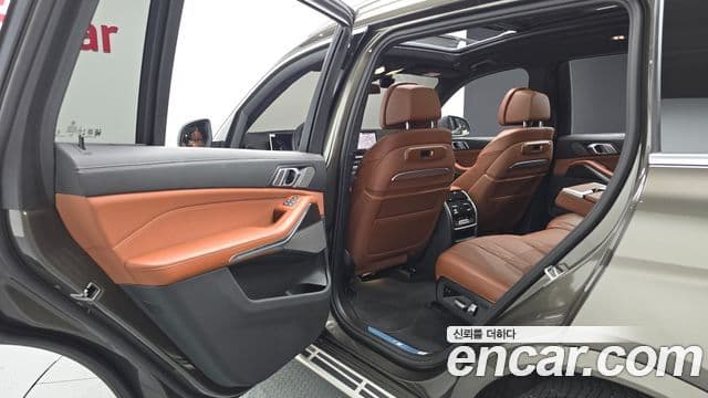 BMW X7 2026 — Photo 25/36