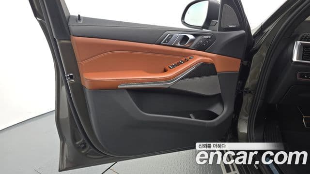 BMW X7 2026 — Photo 30/36