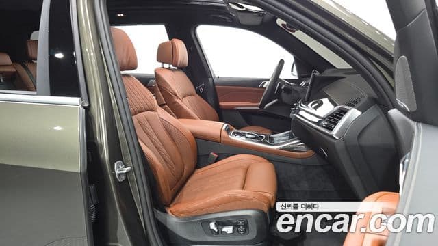 BMW X7 2026 — Photo 8/36