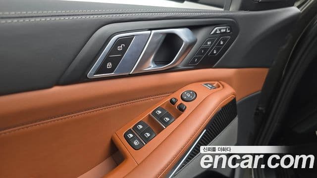 BMW X7 2026 — Photo 13/36