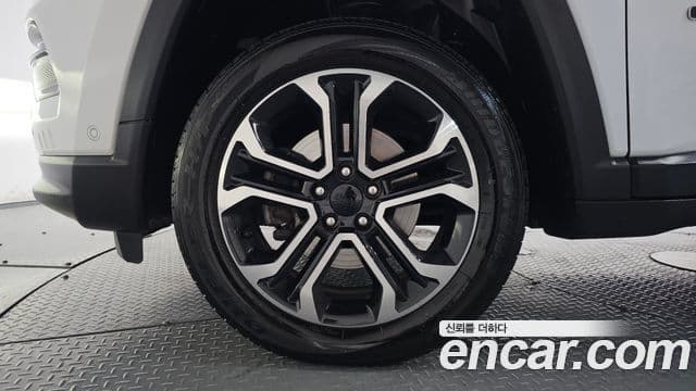 Jeep Compass 2022 — ფოტო 6/34