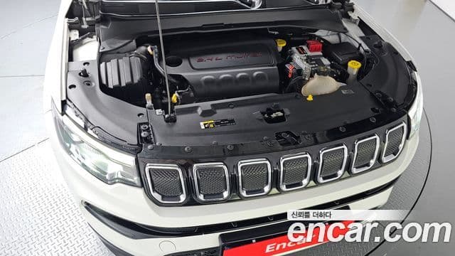 Jeep Compass 2022 — ფოტო 12/34