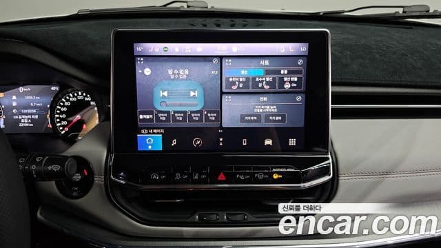 Jeep Compass 2022 — ფოტო 26/34