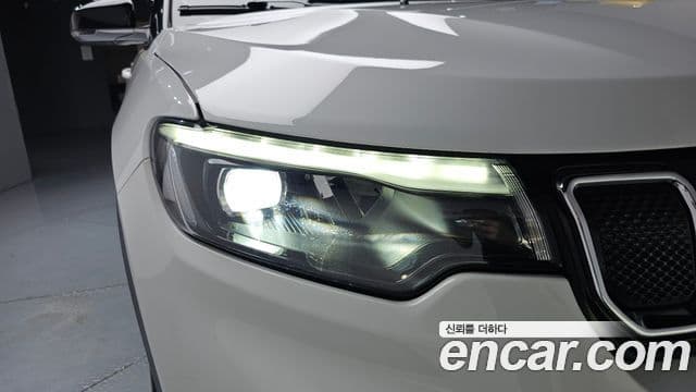 Jeep Compass 2022 — ფოტო 3/34