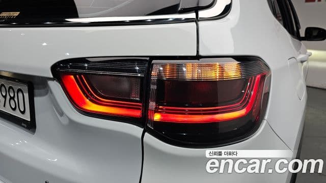 Jeep Compass 2022 — ფოტო 23/34