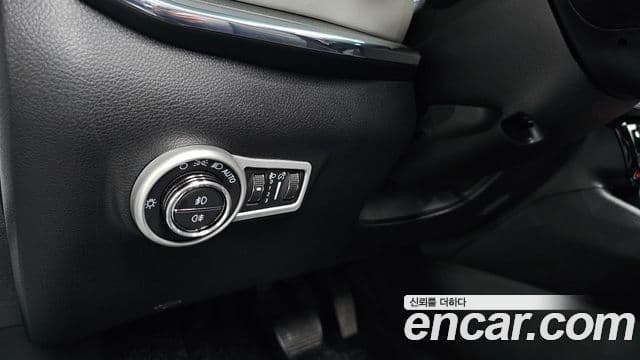 Jeep Compass 2022 — ფოტო 27/34