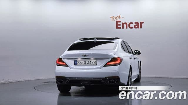 Genesis G70 2018 — Şəkil 13/20