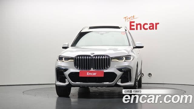 BMW X7 2021 — Photo 20/33