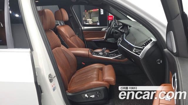 BMW X7 2021 — Photo 5/33