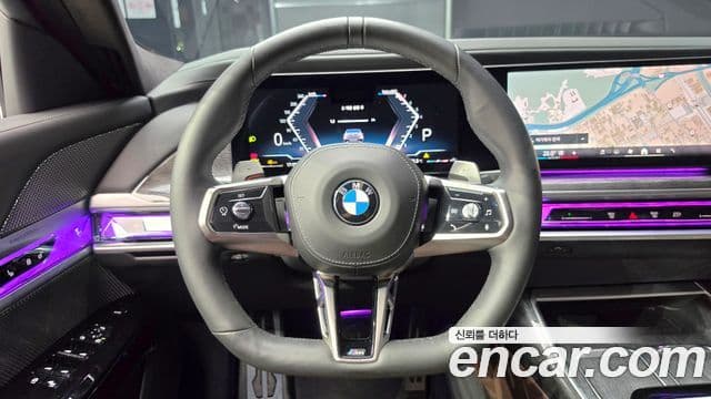 BMW 7 Series 2023 — ფოტო 7/20