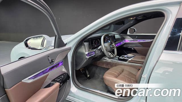 BMW 7 Series 2023 — ფოტო 3/20