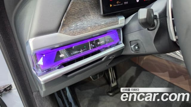 BMW 7 Series 2023 — ფოტო 14/20