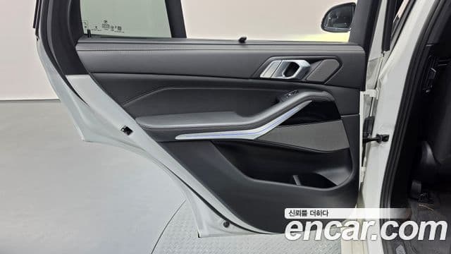 BMW X5 2025 — Photo 32/38