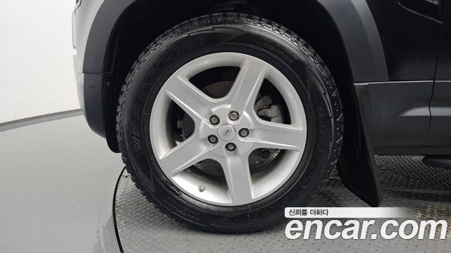 Land Rover Defender 2020 — ფოტო 29/33