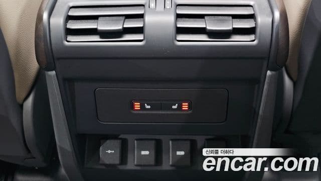 Land Rover Defender 2020 — ფოტო 3/33