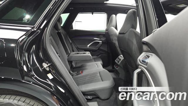 Audi Q5 2025 — Photo 33/35