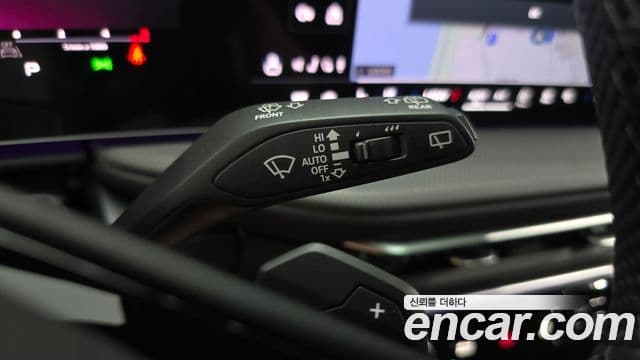 Audi Q5 2025 — Photo 9/35
