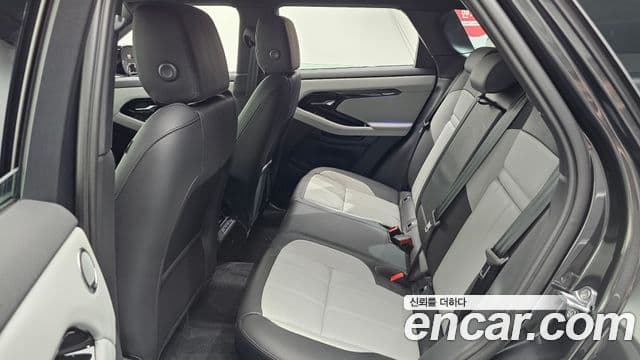 Land Rover Range Rover Evoque 2026 — Photo 2/20