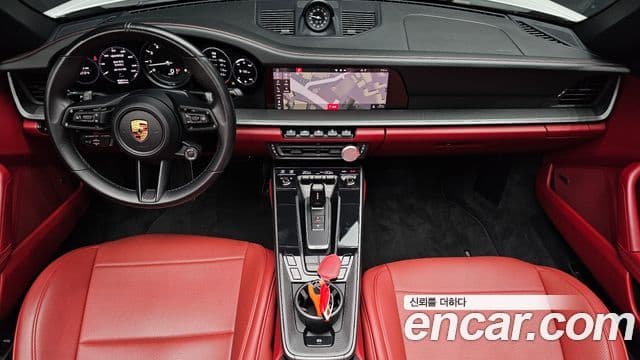 Porsche 911 2021 — Photo 17/32