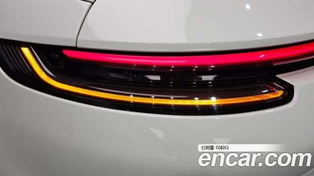 Porsche 911 2021 — Photo 11/32