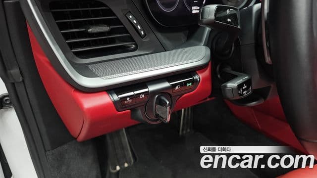 Porsche 911 2021 — Photo 28/32