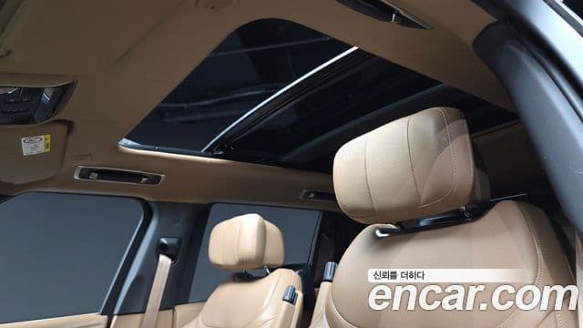 Land Rover Range Rover 2022 — ფოტო 34/40