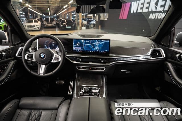 BMW X7 2026 — Photo 8/10